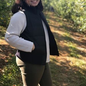 Old Navy Black Puffer Vest with Fleece Lining